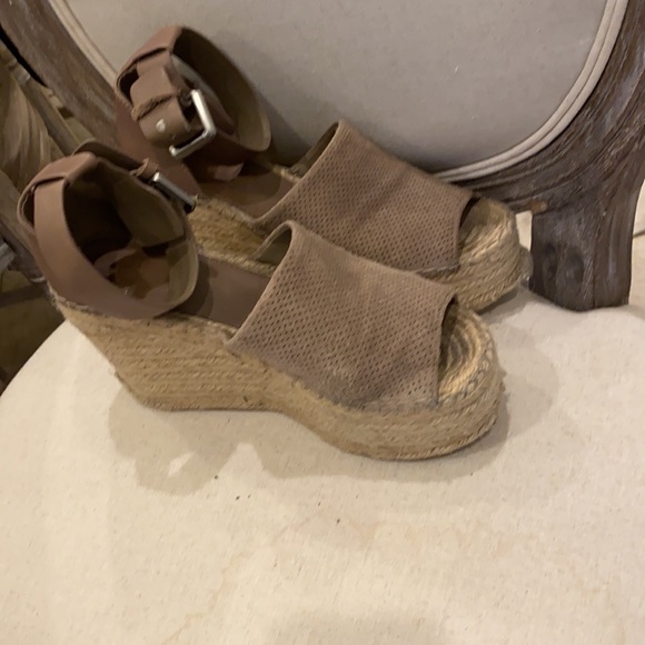 Marc Fisher wedges - Picture 6 of 11